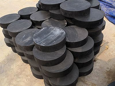 新县板式橡胶支座由若干层橡胶片与薄钢板经加压硫化
